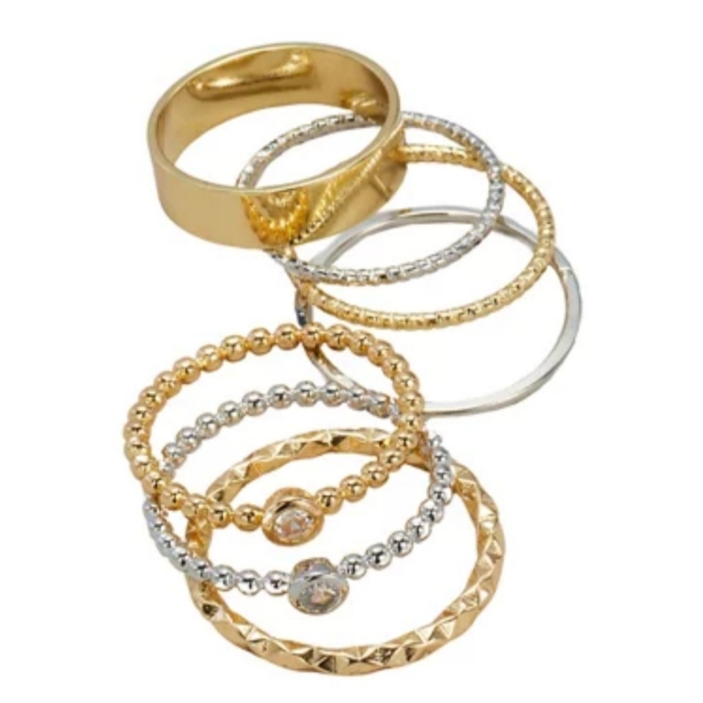 NWT Gold Tone Ring Set